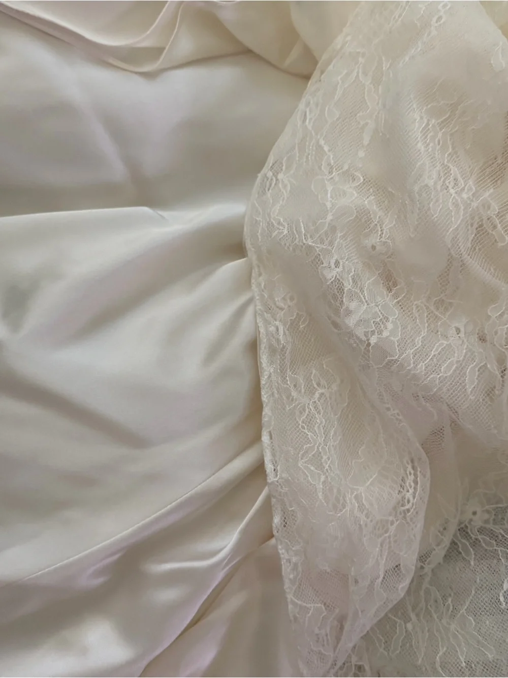 White by Vera Wang Ivory Lace Strapless Skirted Gown in Original box